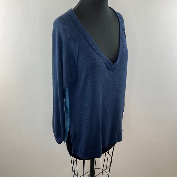 Anthropologie Pilcro Blue Sweater Top Plaid Plunge Neck Inverted Pleat Size XS - Picture 5 of 10